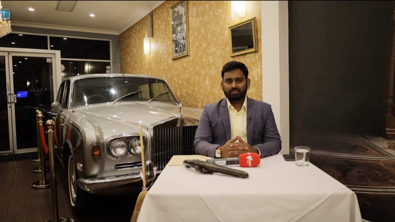 Muzammil bought a pistol of Nizam Hyderabad in an auction in the UK