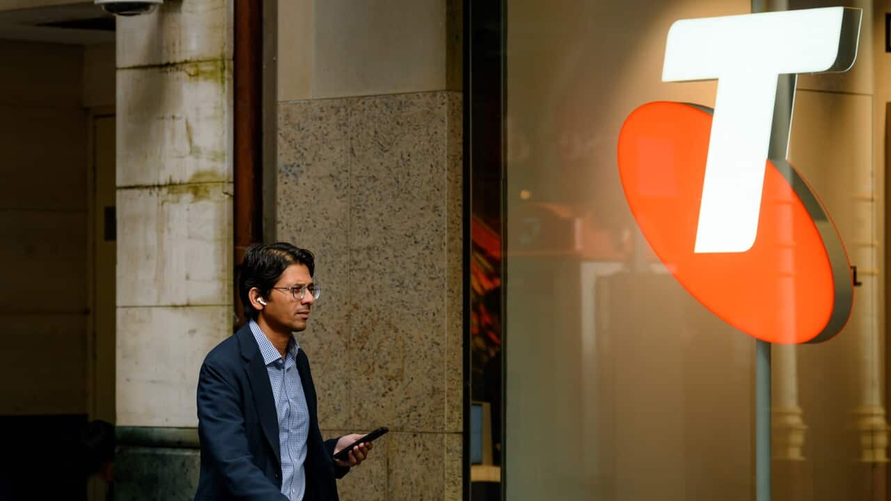 Telstra outage causes chaos (AAP).