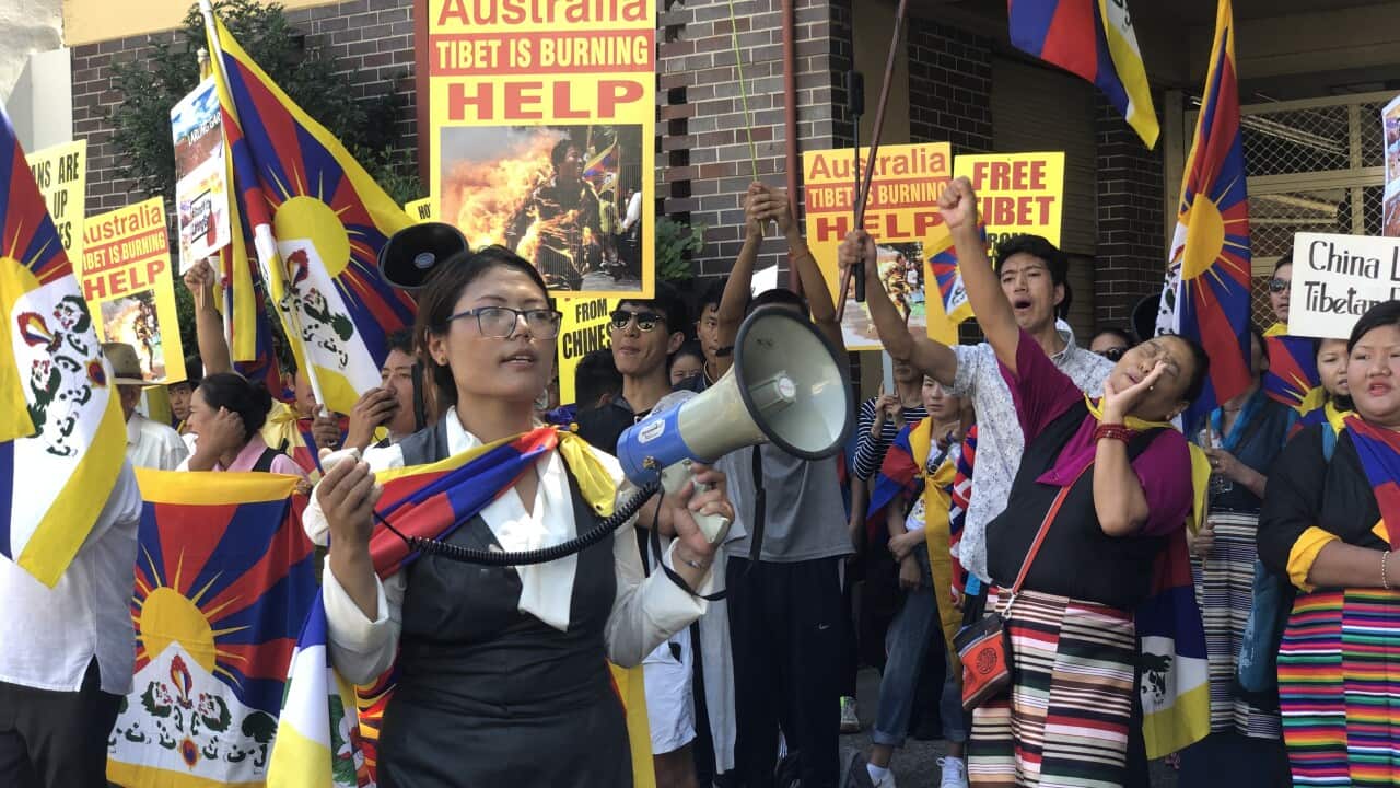 Tibetans protest in front of Chinese consulate in Sydney
