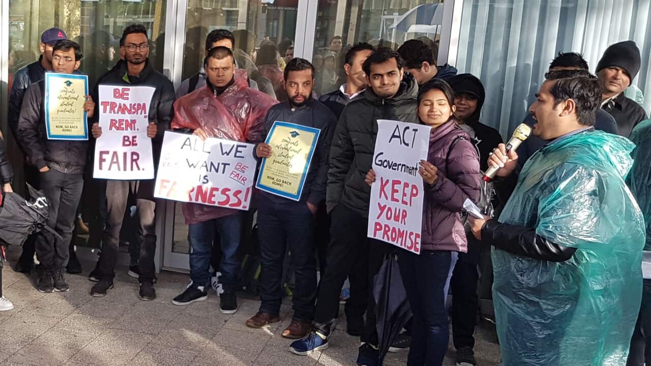 Estudiantes Internacionales han protestado en Canberra.