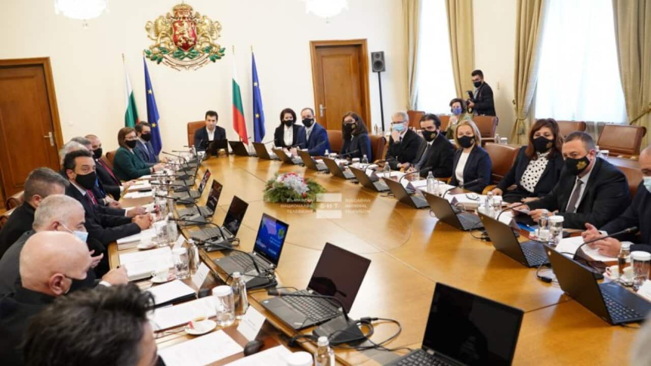 Първи заседания на кабинета Петков.