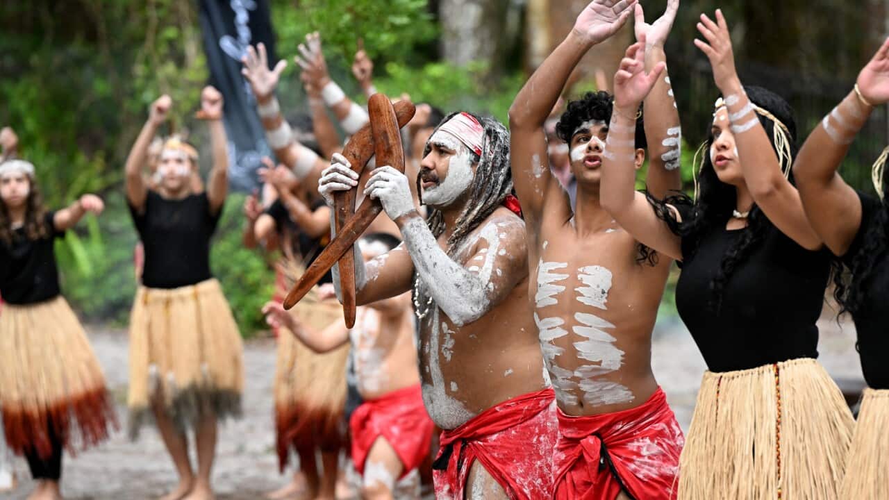 People perform traditional dance.