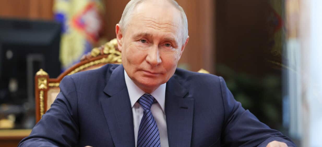 The European country preparing for a Russian attack, as Putin weighs odds