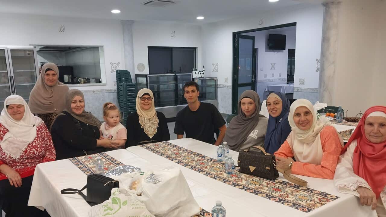 Bajramski rucak u dzamiji.jpg