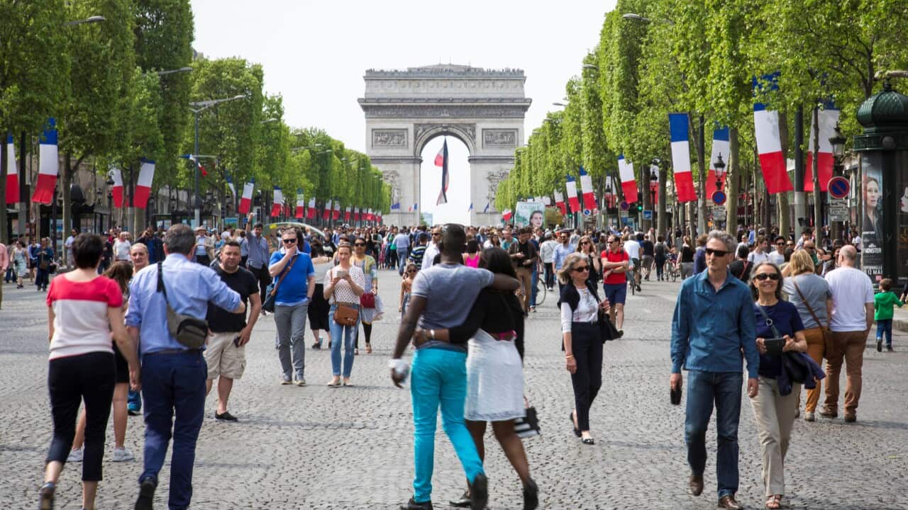 paris carless street