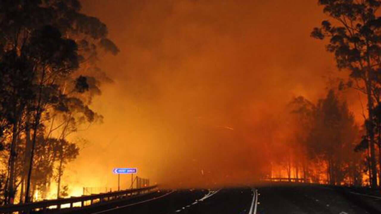 bushfre_lead_NSWRFS_421020410