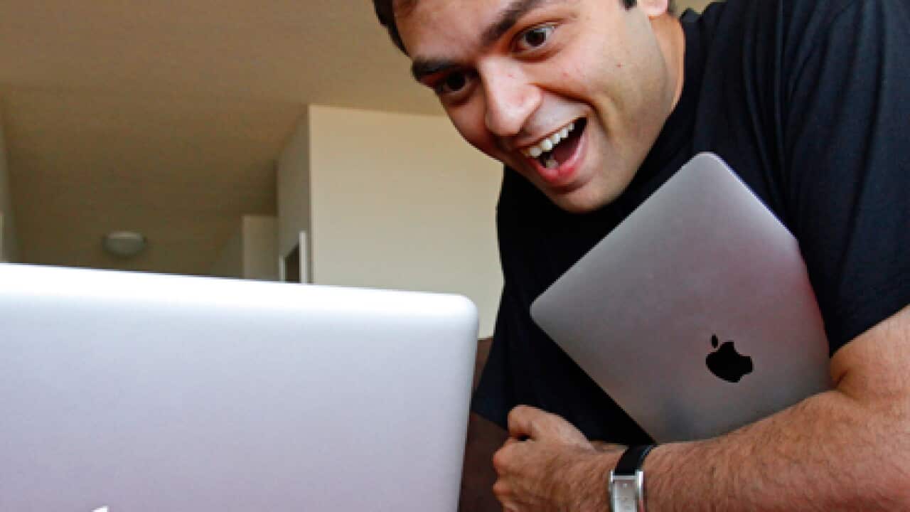 apple_mac_dating_founder_100618_B_ap_1055556712