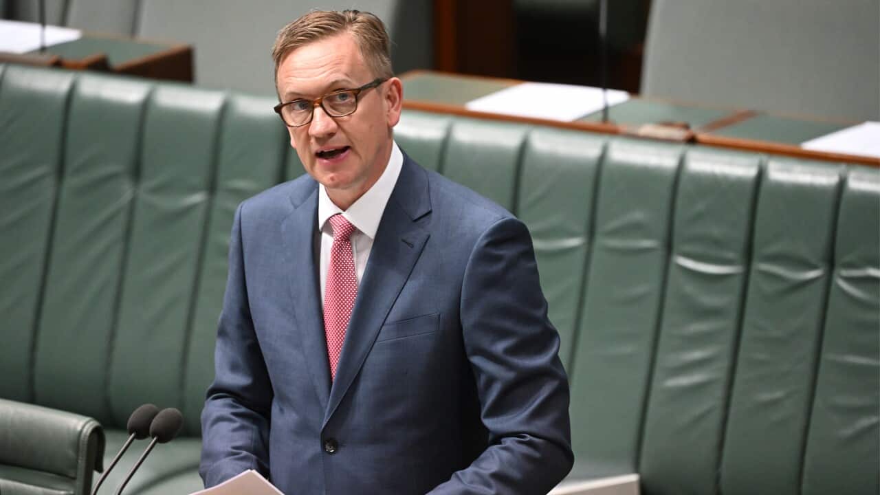 JULIAN HILL MIGRATION AMENDMENT BILL