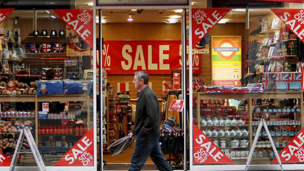 retail_sale_L_120627_aap_2059425849