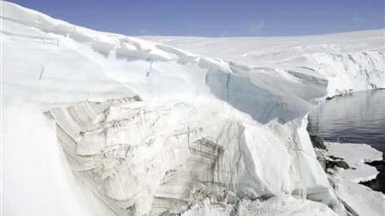 some-antarctic-ice-forms-from-the-bottom-1011035203-large.jpg