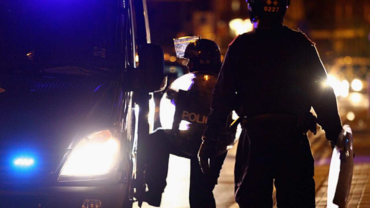 birmingham_riot_L_110810_aap_1238063792