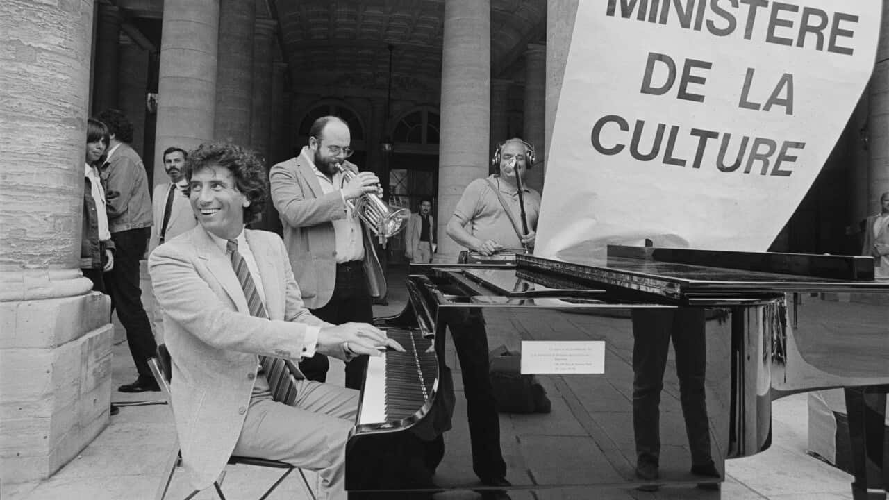 Conférence de presse de Jack Lang au Ministère de la Culture