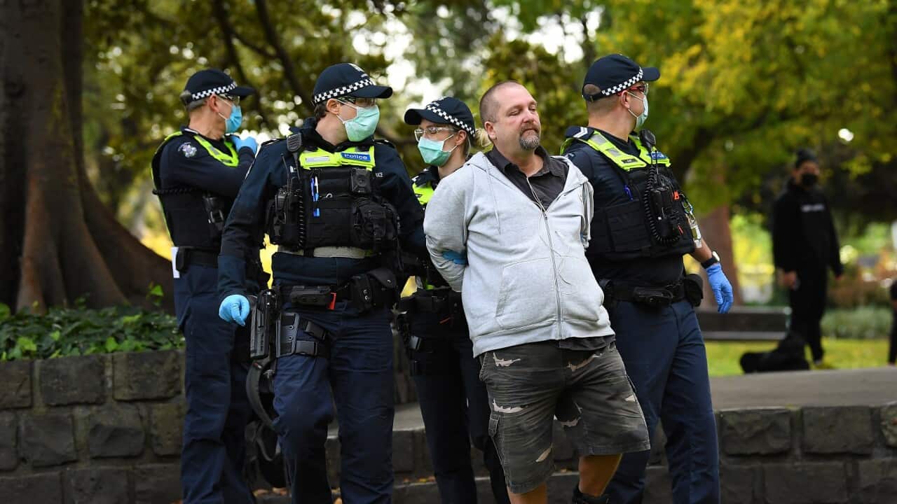 Anti-lockdown protesters arrested in Melbourne (AAP)
