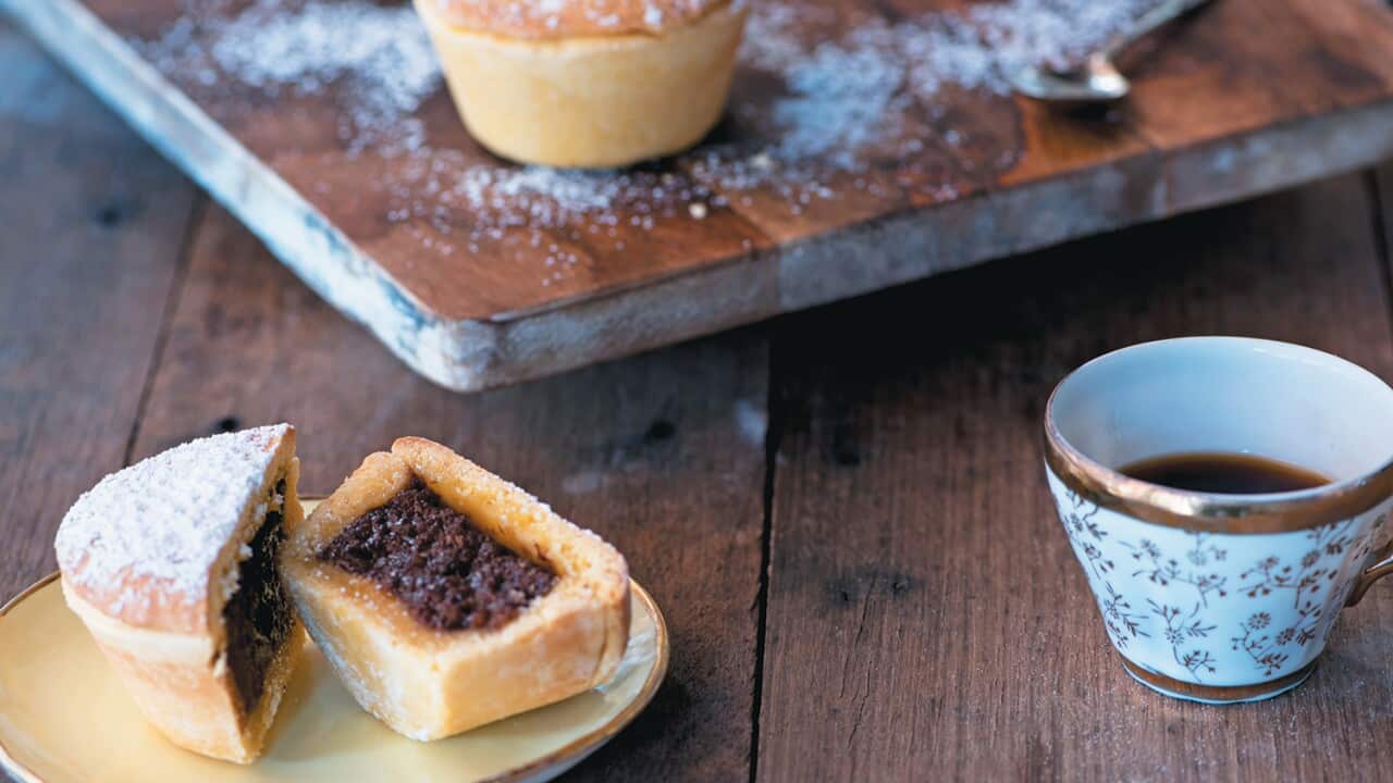 Chocolate pastry bites (bocconotti)