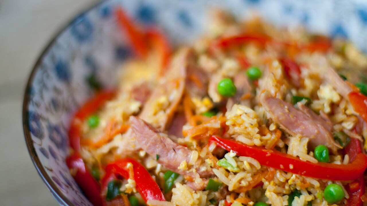 Fried Rice Retort Ultimate leftover fried rice recipe | SBS Food