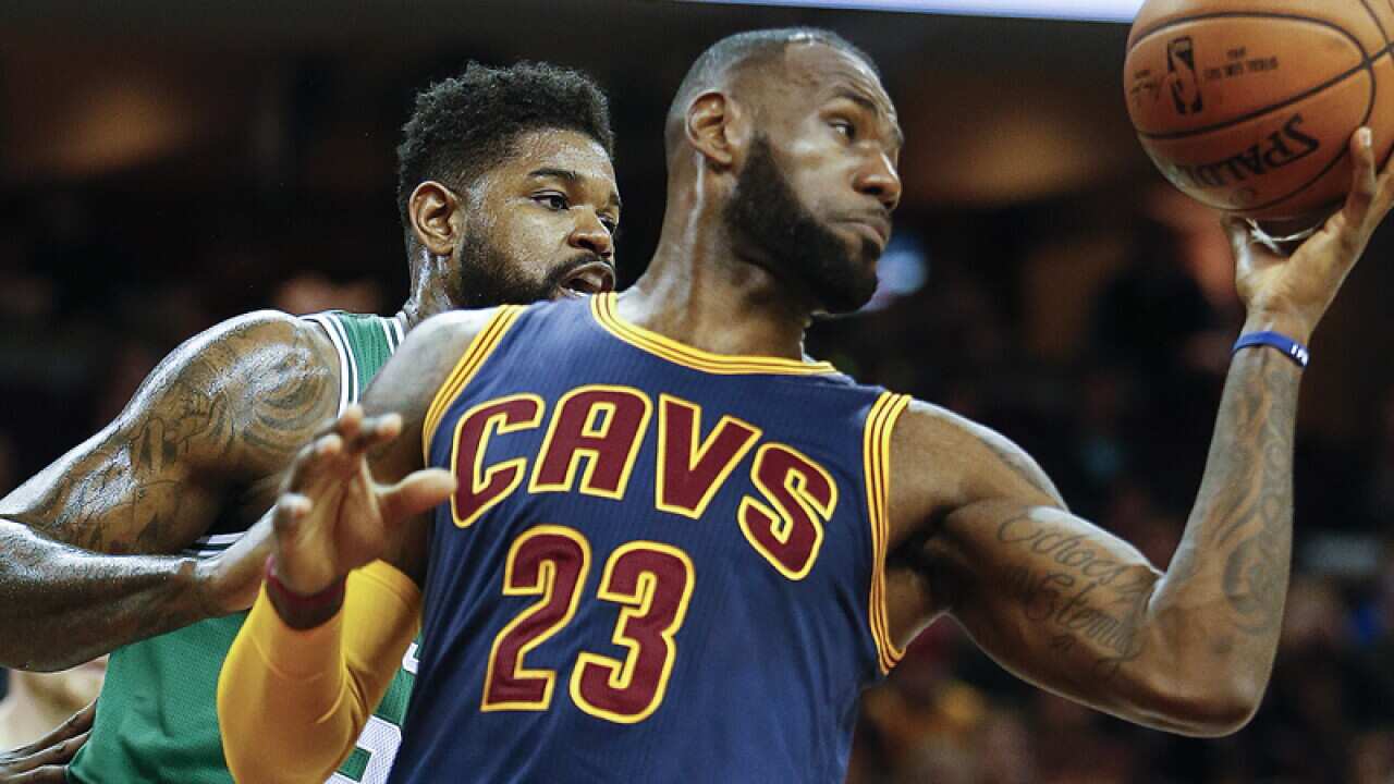 Cleveland Cavaliers' LeBron James (23)