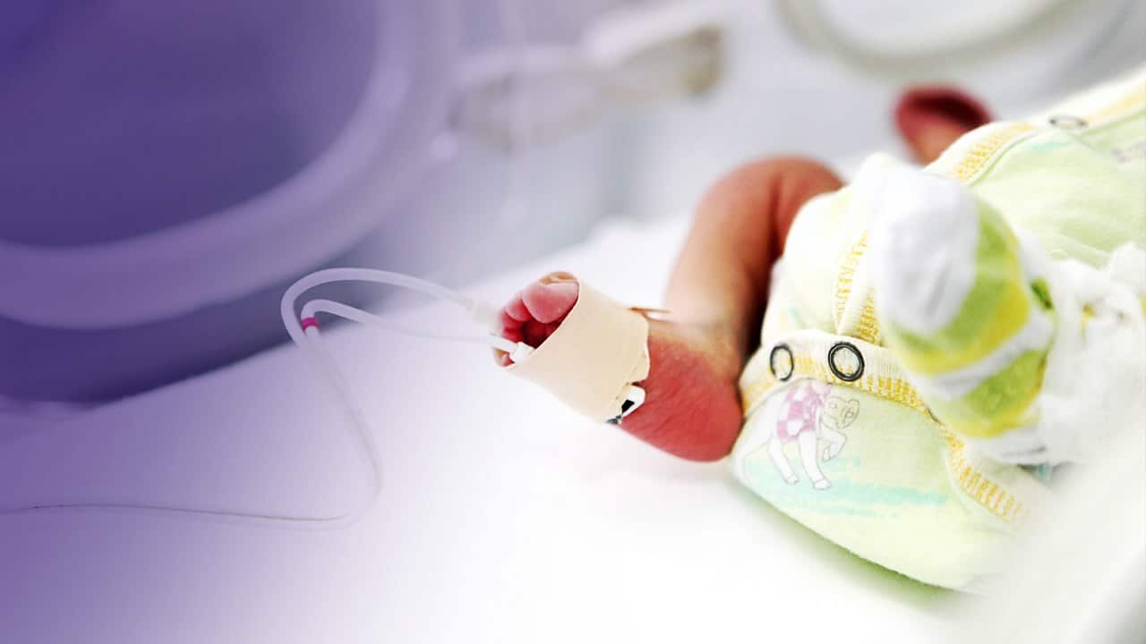 Baby foot with a monitor