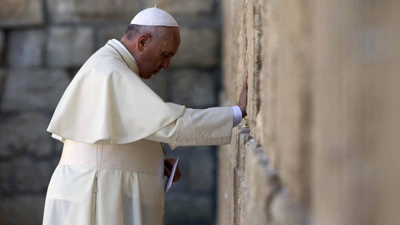 pope_jewish_140528_aap.jpg