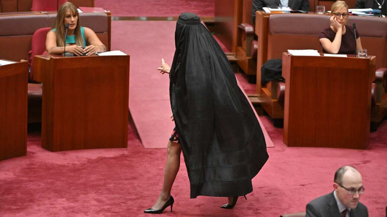 PAULINE HANSON BURQA SENATE