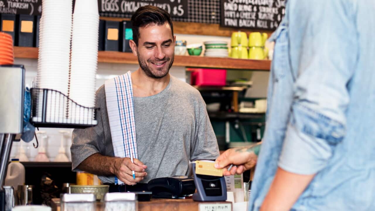 paying_at_cafe_3.jpg