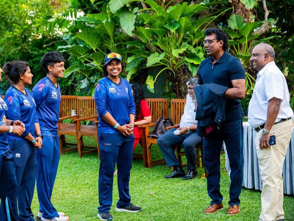 Sri Lanka's women's Cricket team members with the coach Rumesh Rathnayake and the Cricket veteran Aravinda De Silva