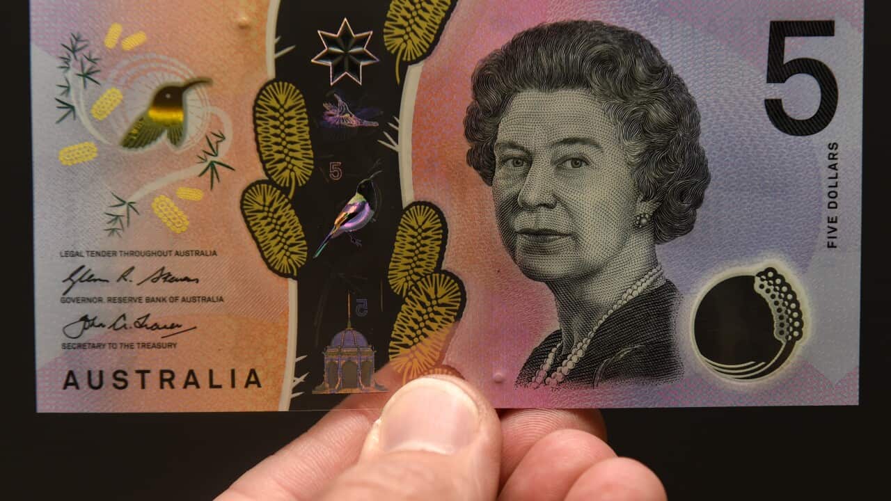 FIVE DOLLAR BANKNOTE