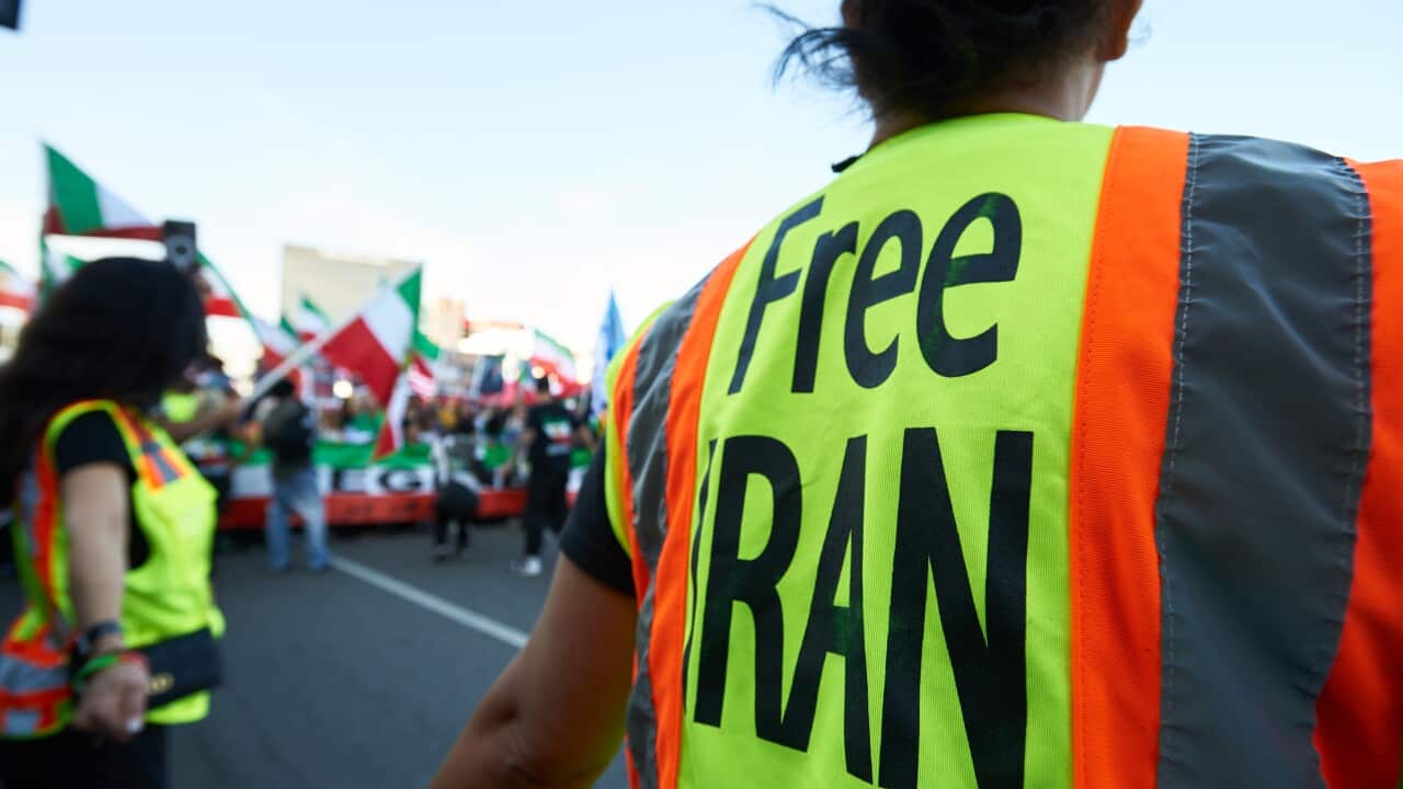 CA: Thousands rally for regime change in Iran
