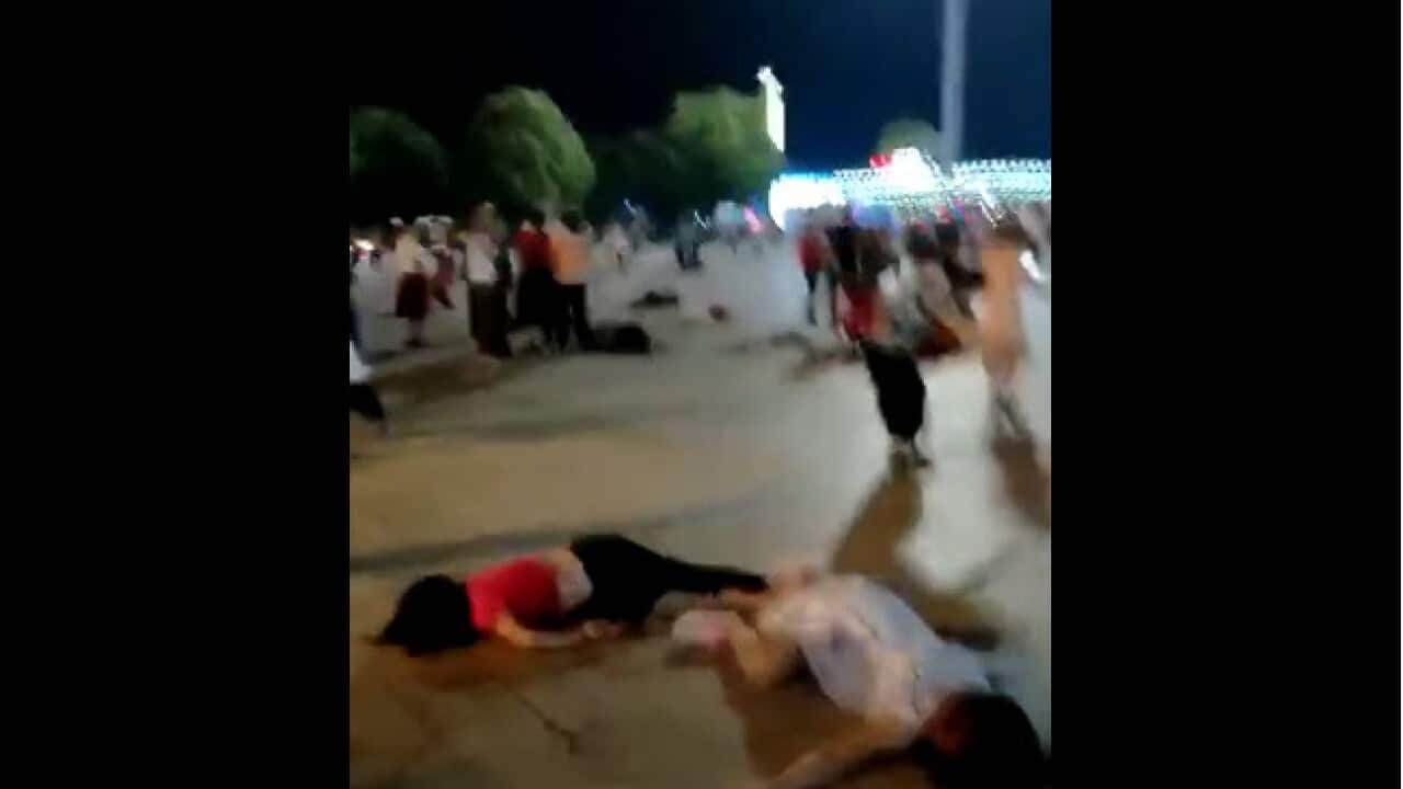 湖南衡陽市汽車撞向人群,最少 9 死 46 人傷。