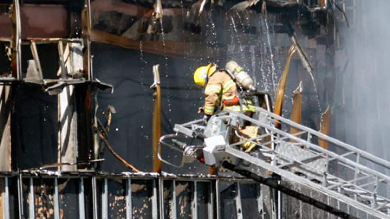 texas_plane_fireman_100219_B_AP_2022841917
