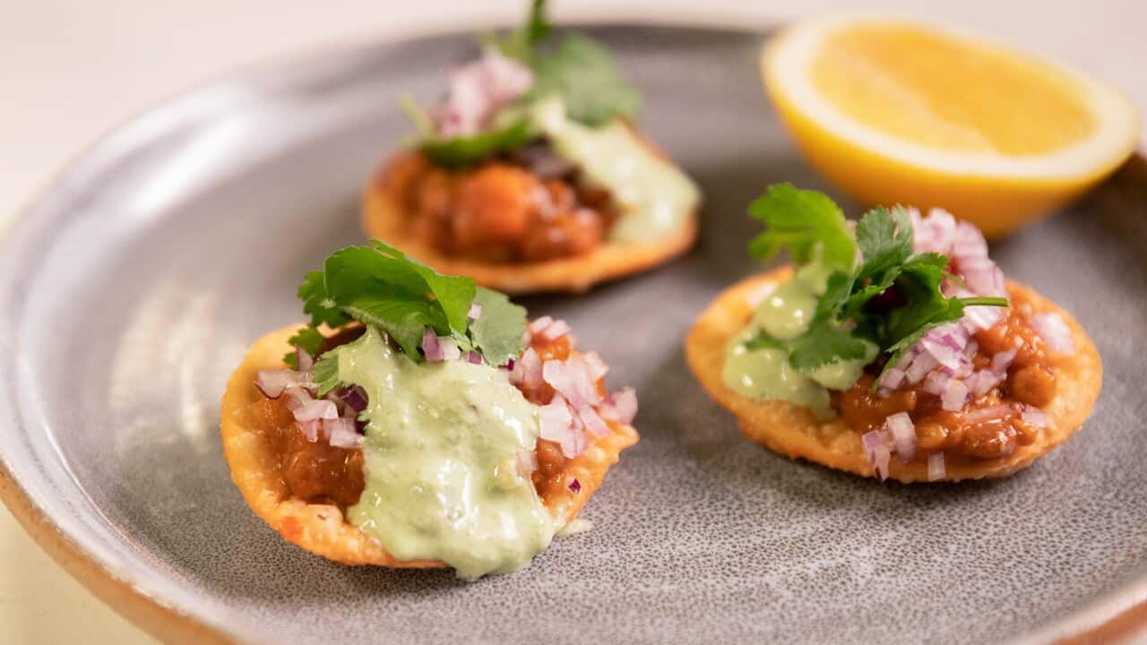 Dal pakwaan with green yoghurt chutney