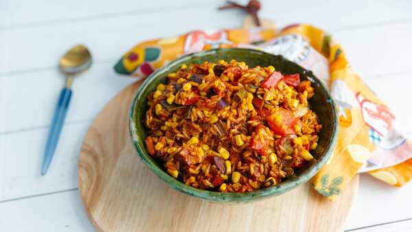 Horizo Rice Spanish-style chorizo rice recipe | SBS Food