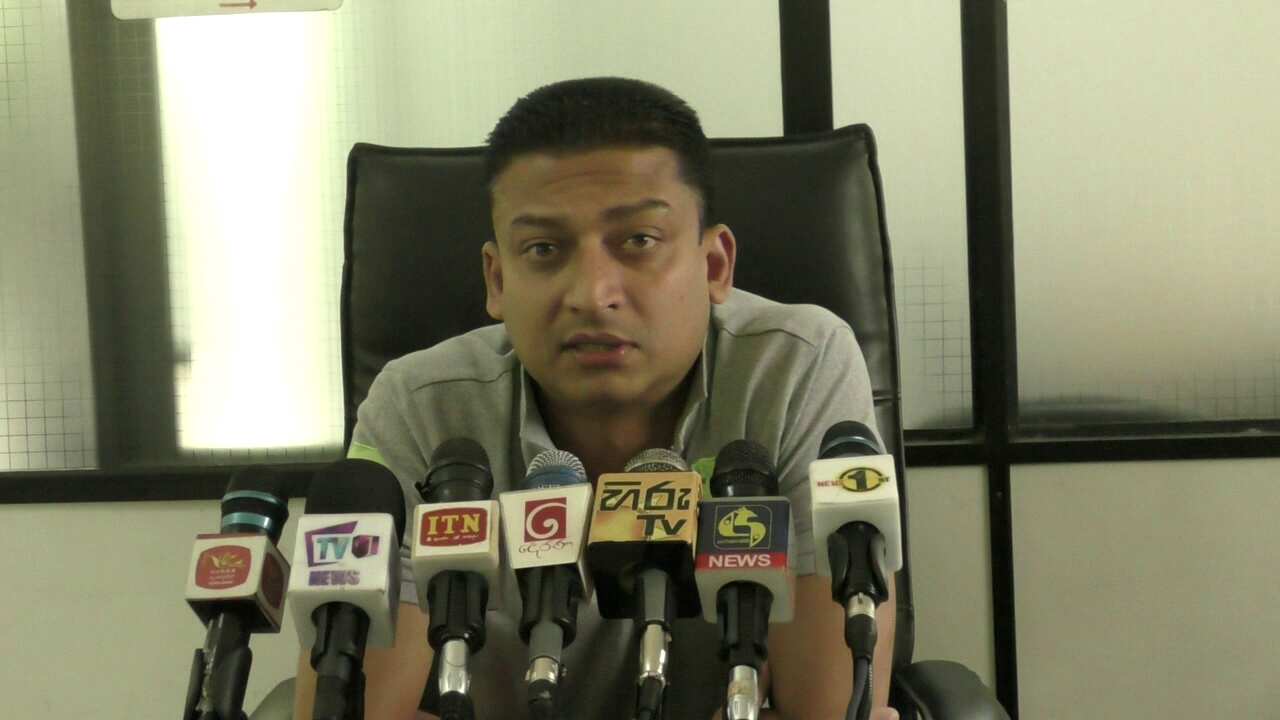 Dilum Amunugama -