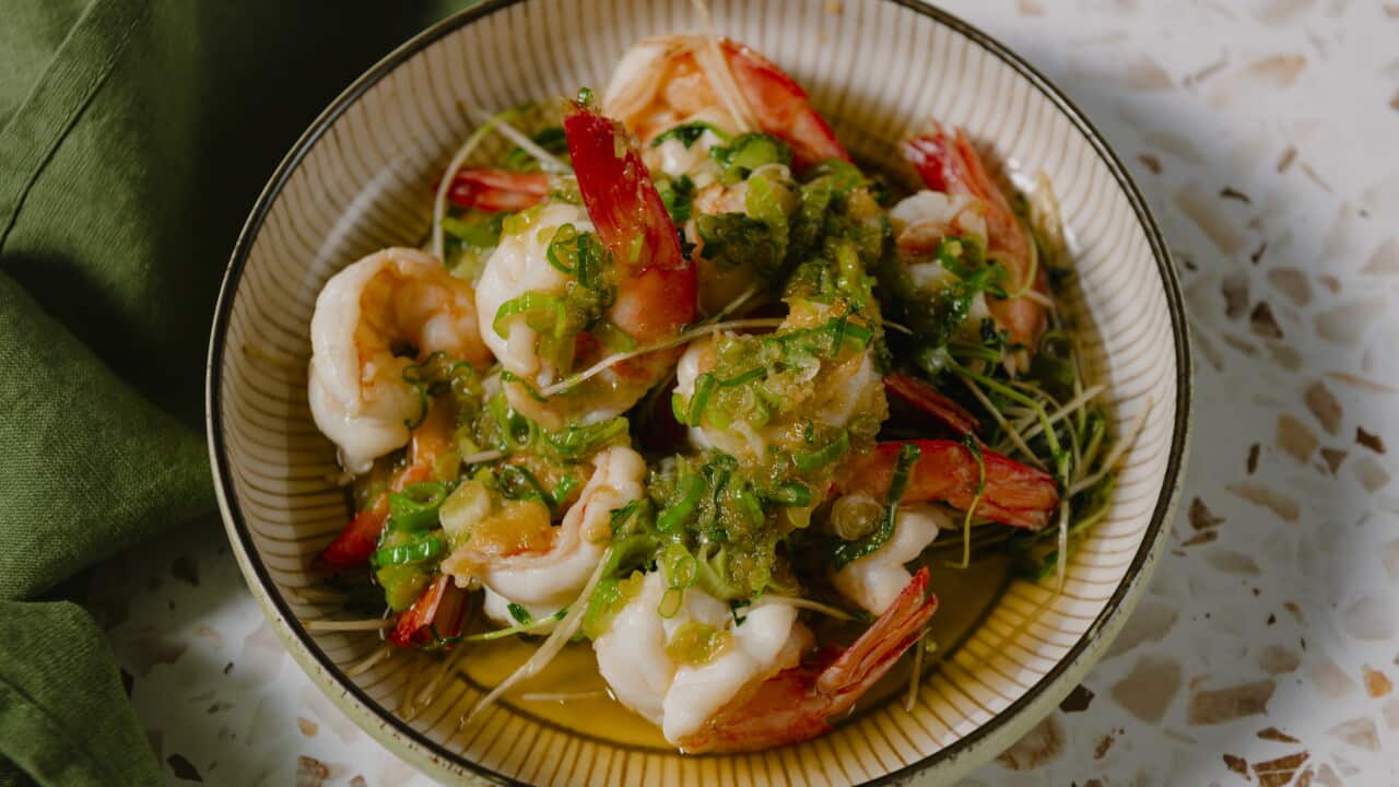 Stir-fried prawns with ginger & spring onion oil