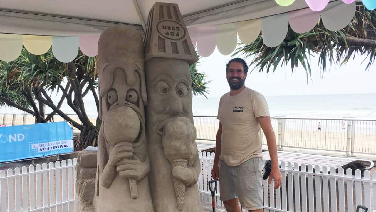 Yves Geraedts naast zijn winnende creatie