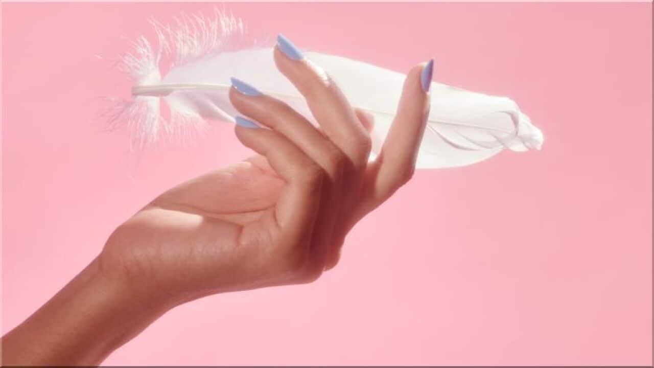 Тихо...! Чуйте шума на перото.