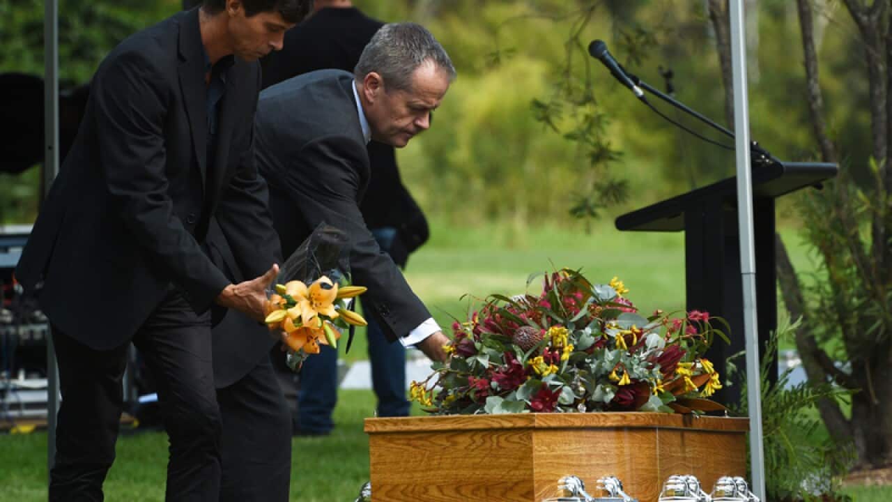 Opposition Leader Bill Shorten (R) at Bob Ellis' funeral service