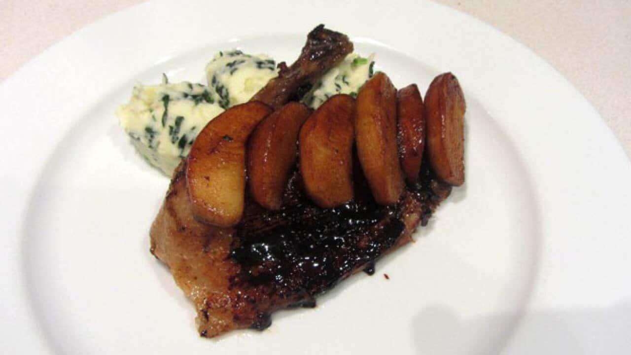 Week-66-Duck-with-Apple_1429973844