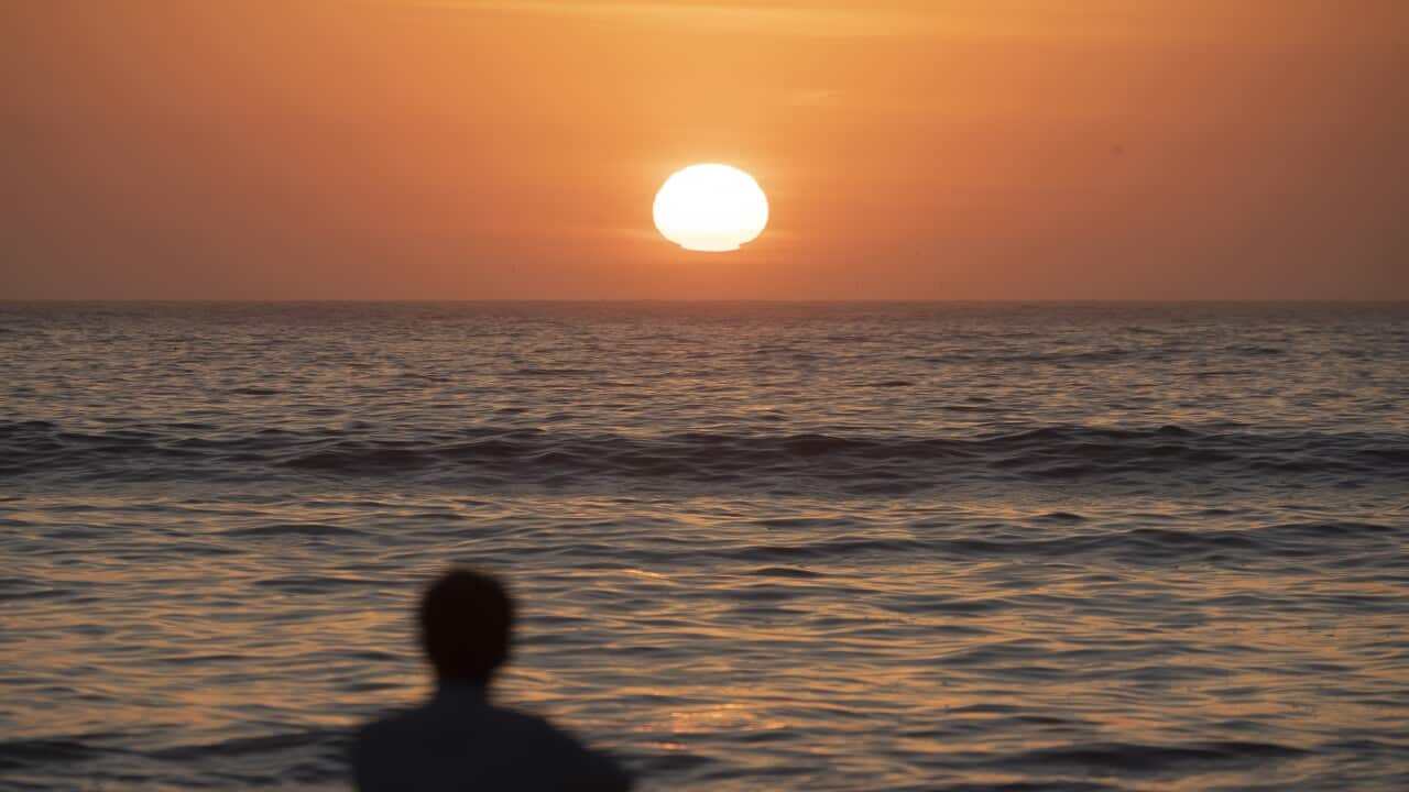 Temperatures Soar Across NSW As Heatwave Hits