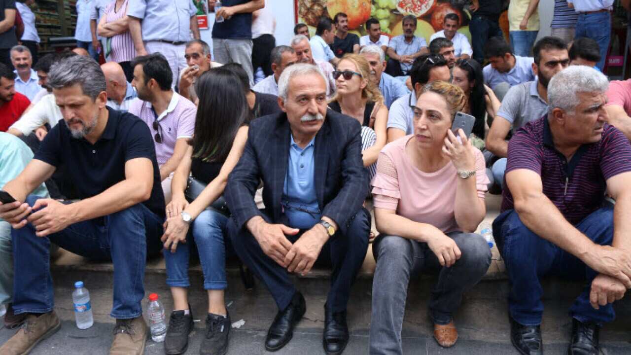 Protest against the removal of three Kurdish mayors by Turkey
