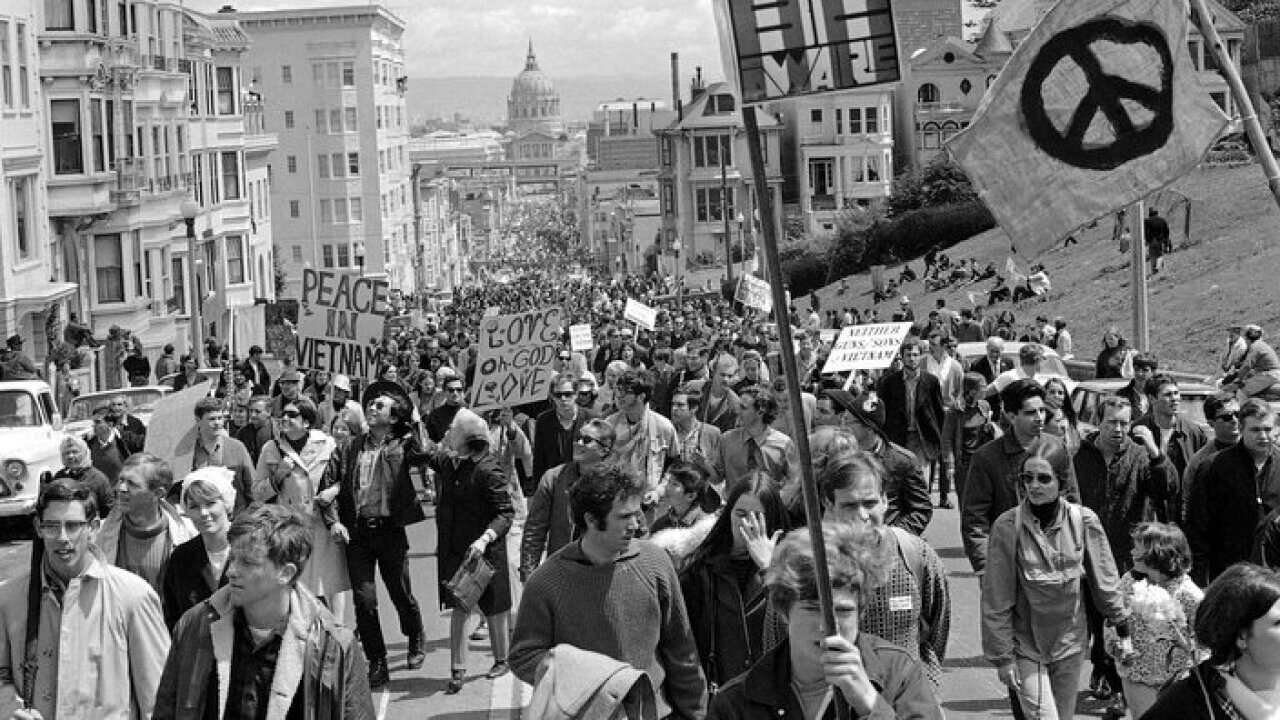 Peace demonstrators fill Fulton Street in San Francisco