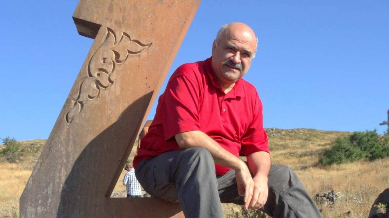 Հրաչ Գույումճեան