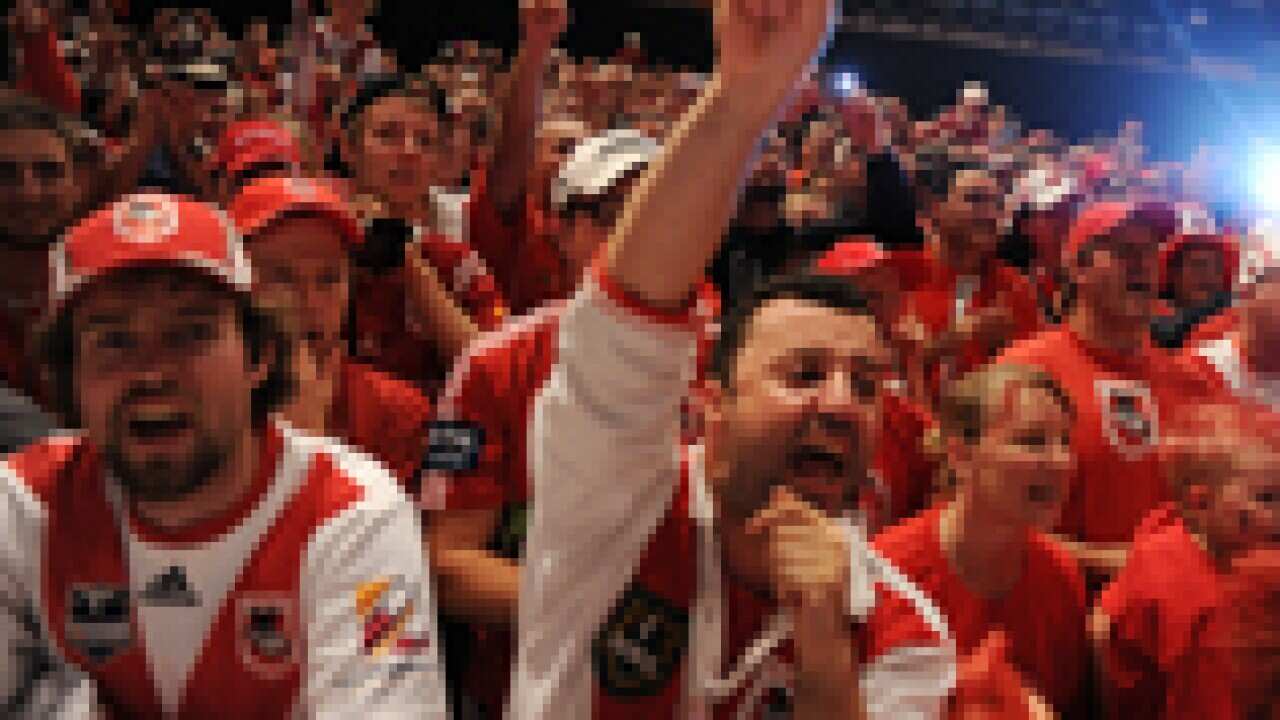 dragons_fans_b_110214_aap_1851973648