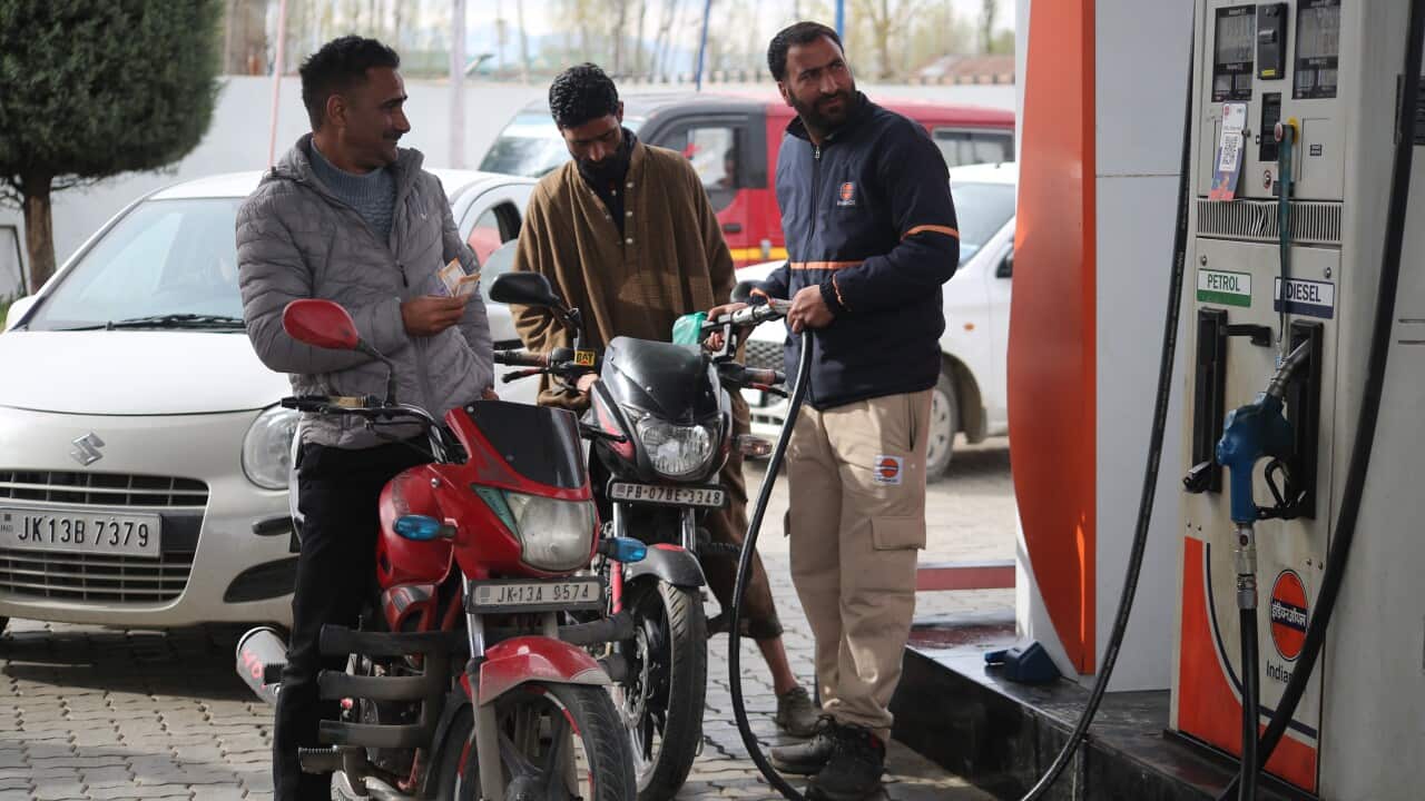 India: Petrol Rush in Srinagar