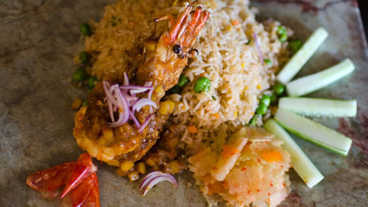 27-panfriedmekongriverprawn_156653026