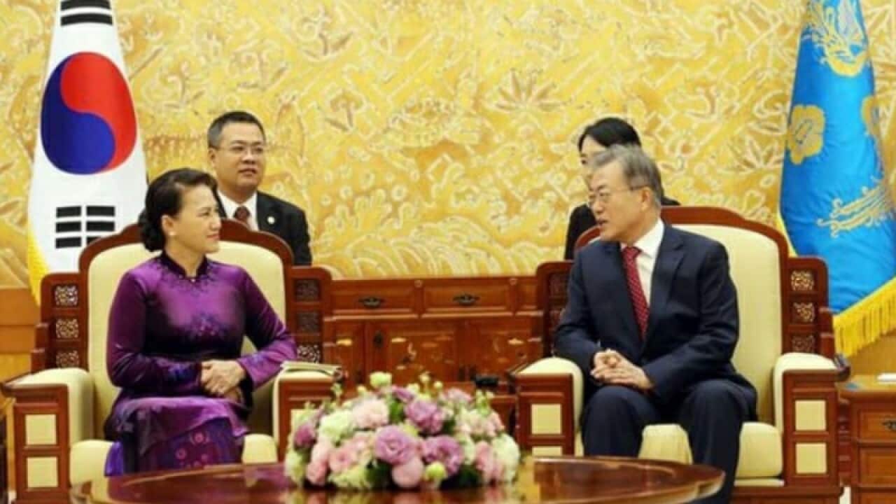Đoàn đại biểu cấp cao Quốc hội Việt Nam do Chủ tịch Quốc hội Nguyễn Thị Kim Ngân dẫn đầu đã tiếp kiến Tổng thống Moon Jae In.