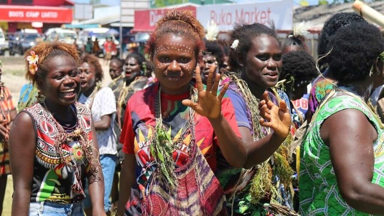 Voters from Selau gather at Buka Market in Bougainville.