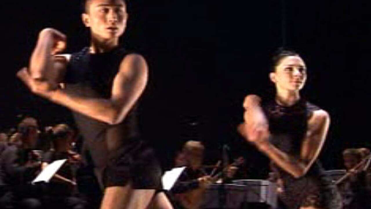dancers_sbs_452397574