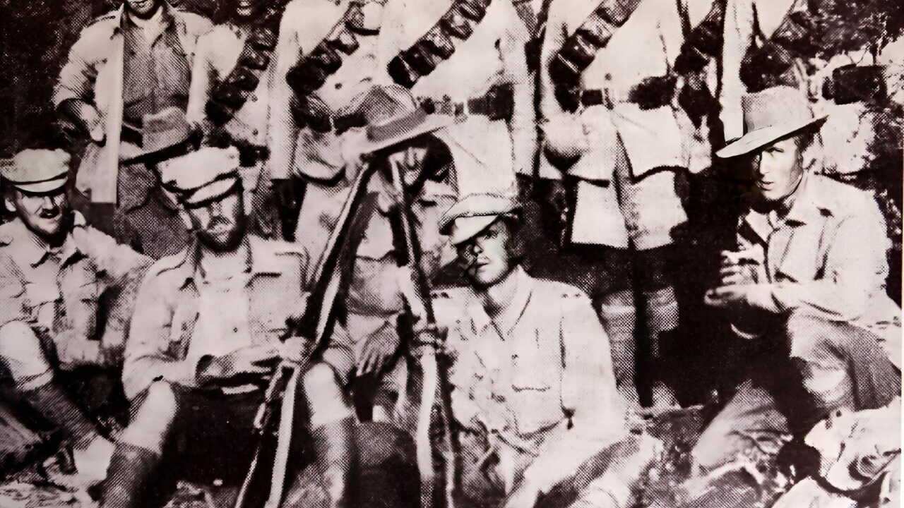 Gurkhas and their British officers at Gallipoli (Getty)