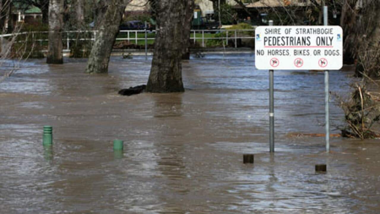 floods_victoria_AAP_100905_L_1123235921