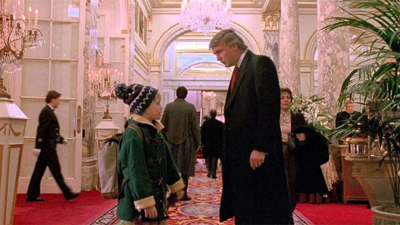 Macaulay Culkin appears alongside Donald Trump in 1992 adventure/comedy film Home Alone 2: Lost in New York.